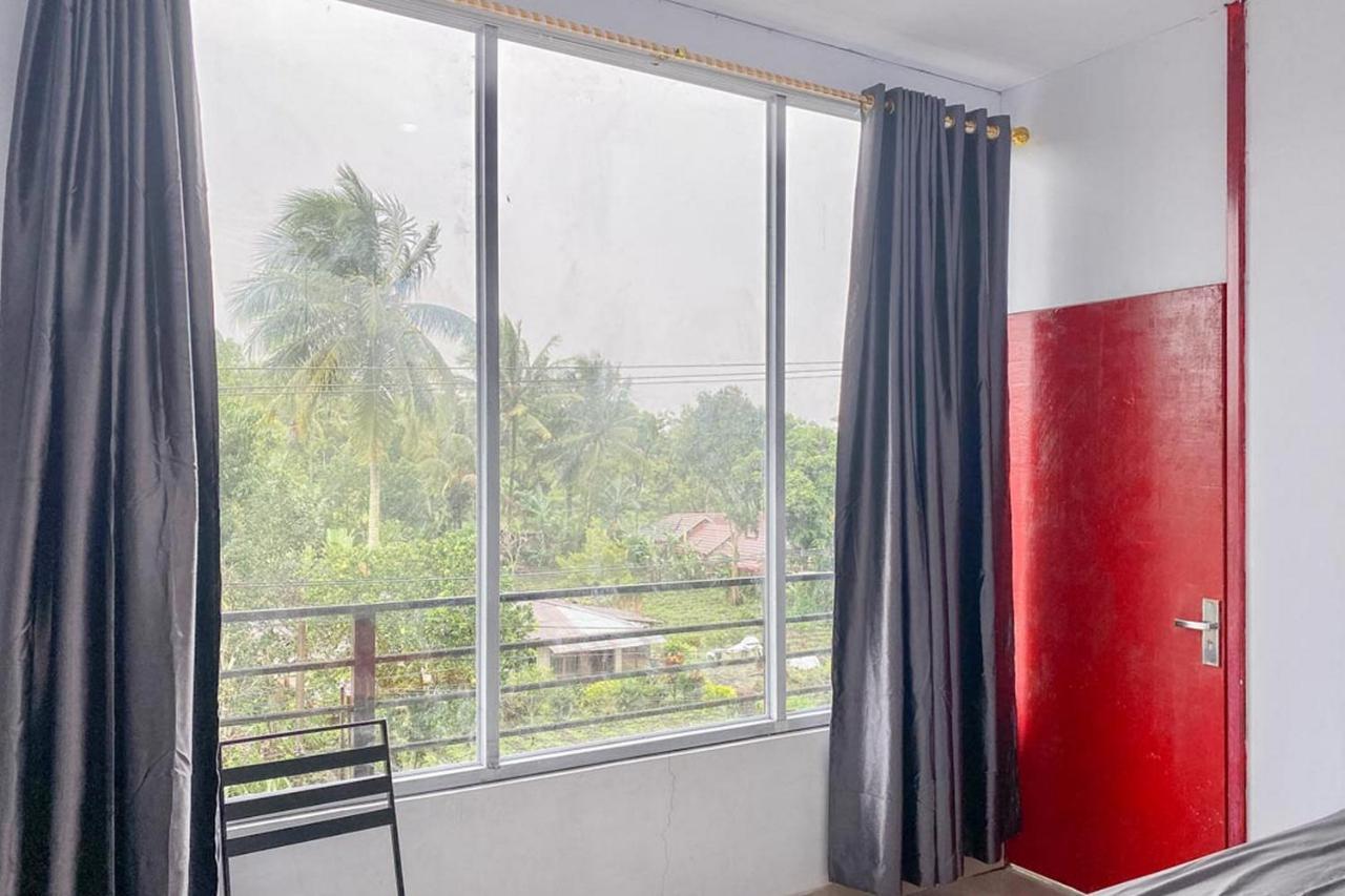 Sky Residence Tomohon Mitra Reddoorz Exterior foto